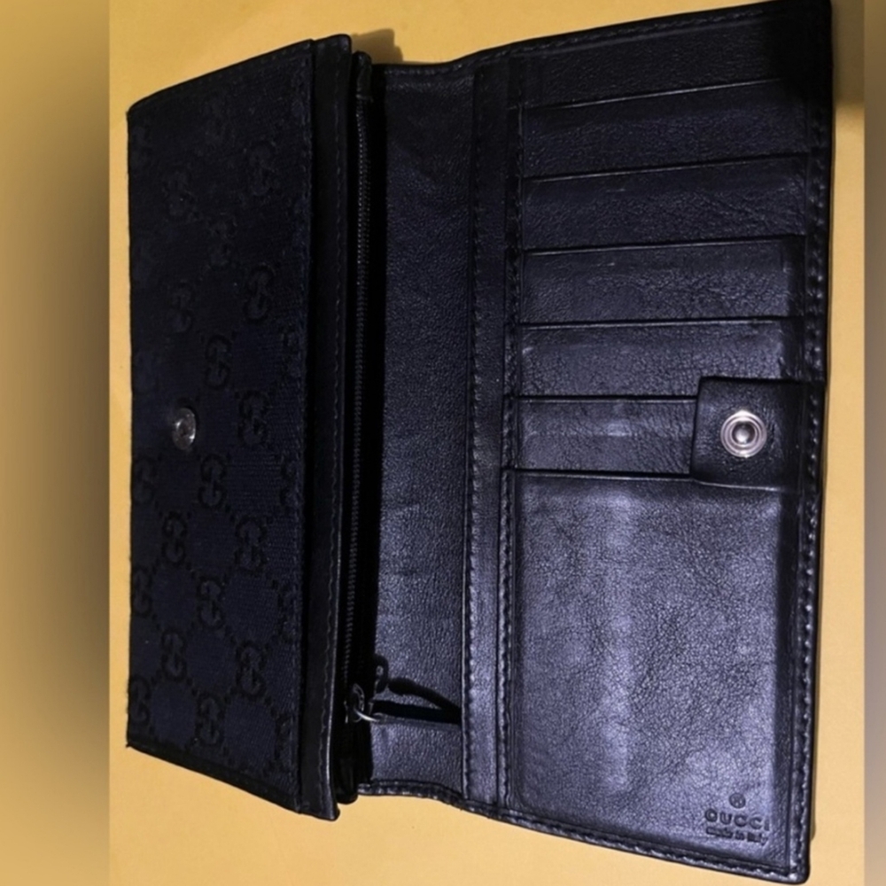 Gucci Black Wallet-EUC - Picture 3 of 14